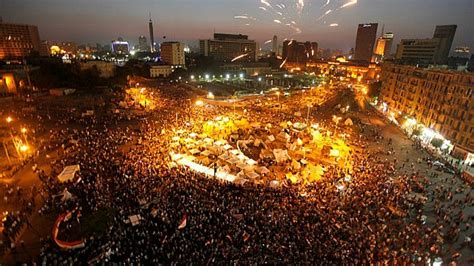 Le proteste di piazza Tahrir: Un movimento popolare per la democrazia e contro l'autoritarismo,